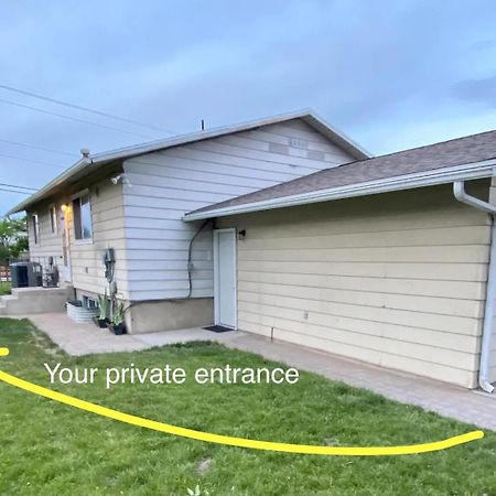 Cozy Getaway Near Slc Airport & Downtown - 1St Floor Apartment سالت ليك سيتي المظهر الخارجي الصورة